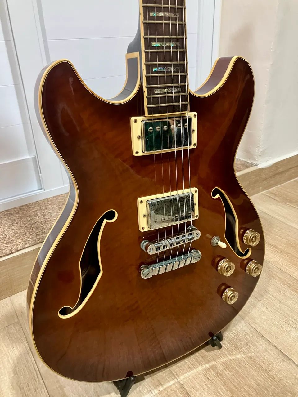GUITARRA IBANEZ SEMI ACÚSTICA ARTCORE AS83 - Instrumentos musicais