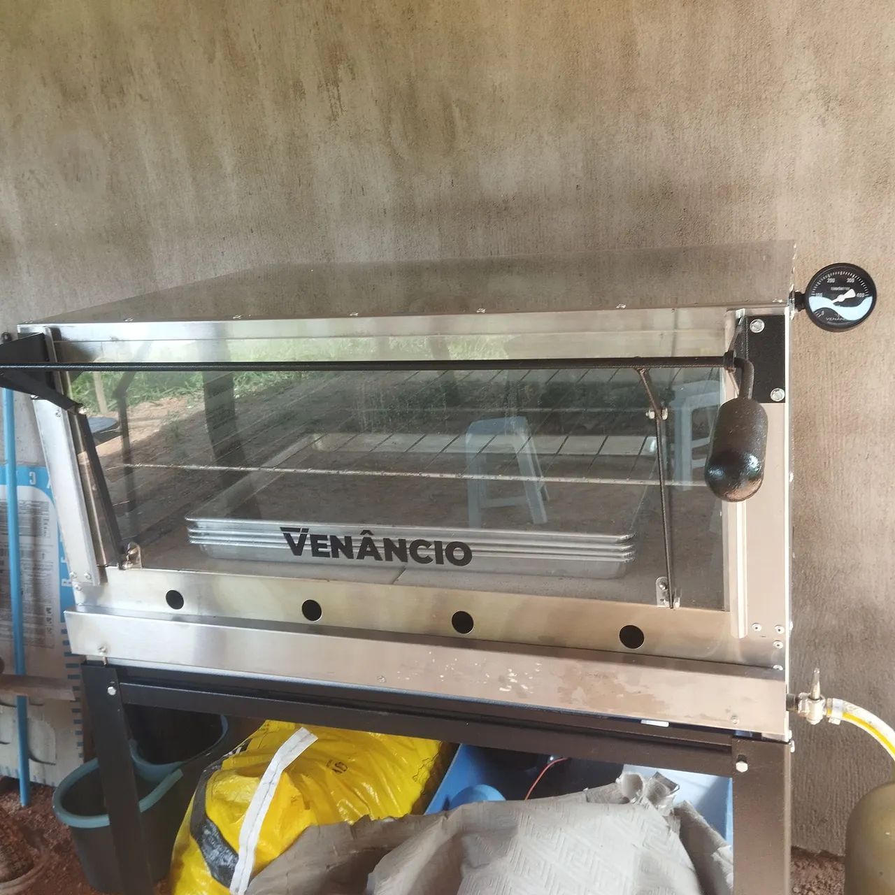 Vendese esse forno 