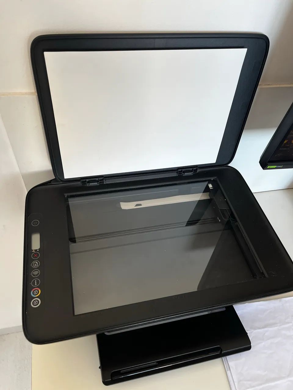 Impressora HP Deskjet Ink Advantage 2774 - Foto 3