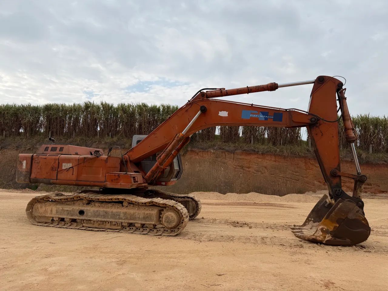 Escavdeira Hidráulica  Fiatallis Fh 330.3   - Foto 3