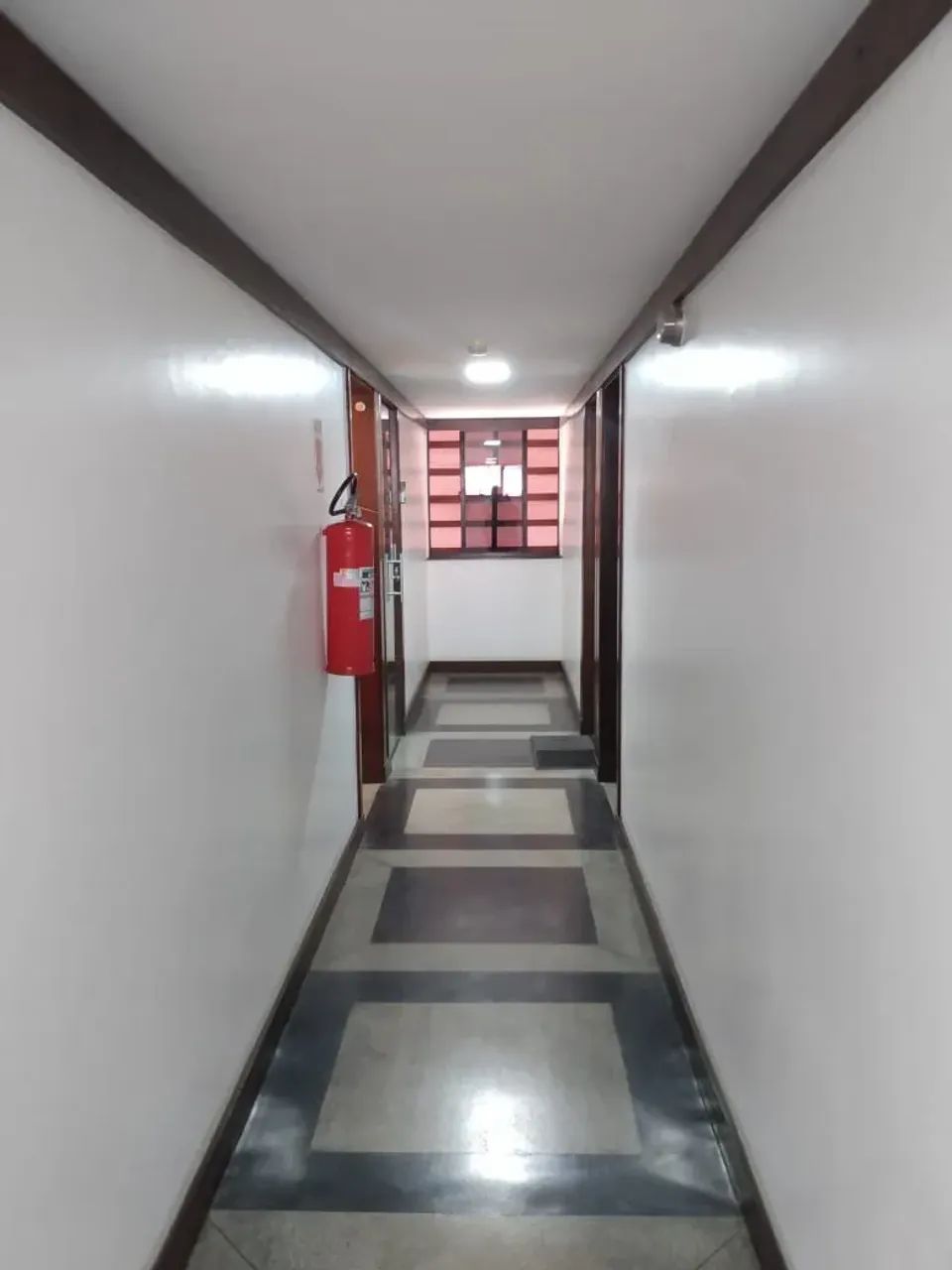 Centro Médico Centenário Consultório com banheiro e garagem - Foto 4