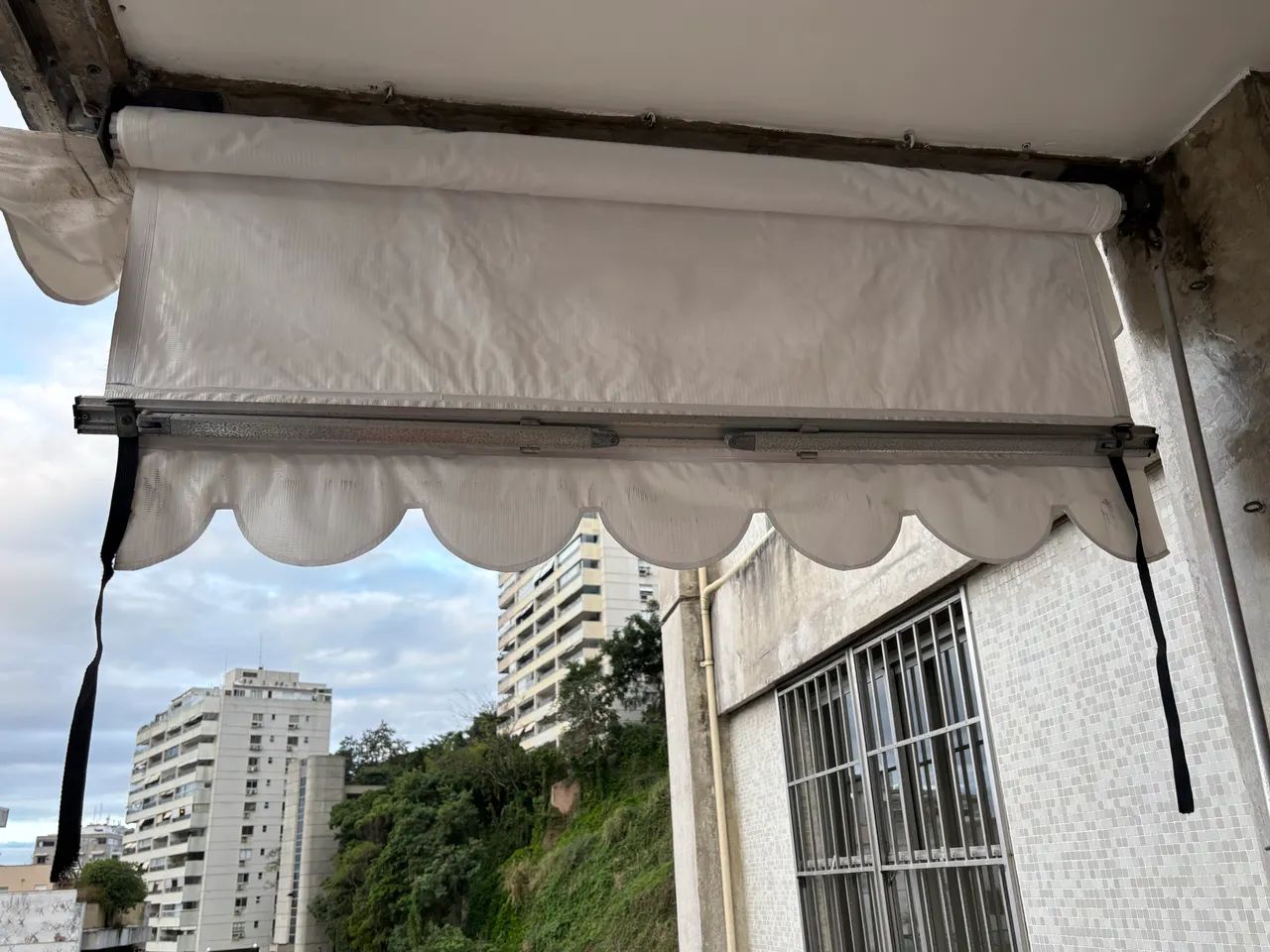 Toldo de lona retrátil