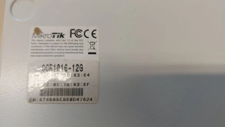 MikroTik Cloud Core Router CCR1016-12G - Foto 4