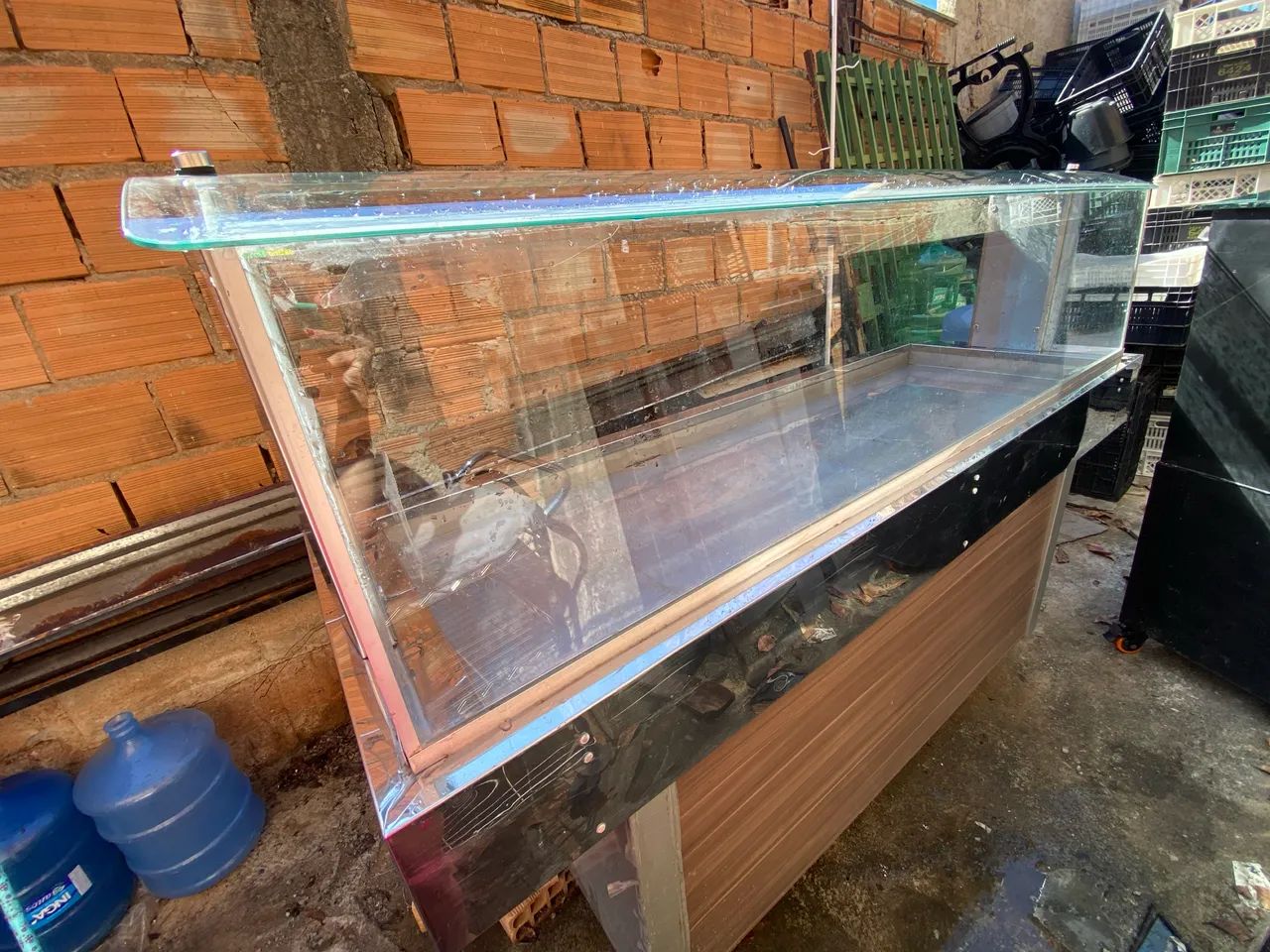 Vitrine refrigerada inox com vidro curvo - Foto 5