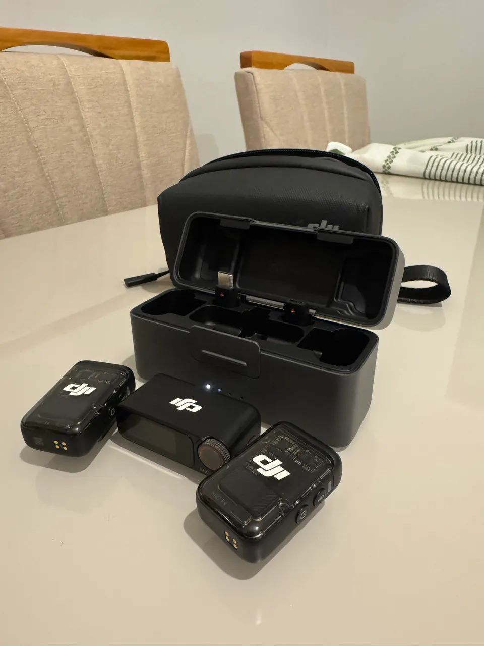 Microfone DJI Mic 2 (2 TX Microfone + 1 RX Receptor + 1 Case de carregamento) - Foto 2