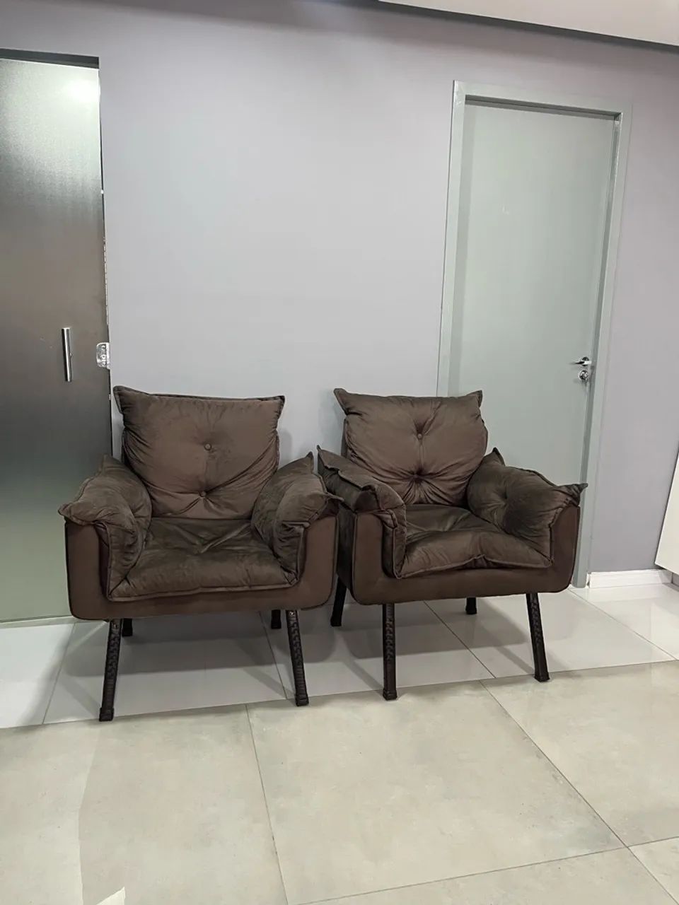 Poltronas Novas e confortáveis  - Foto 2