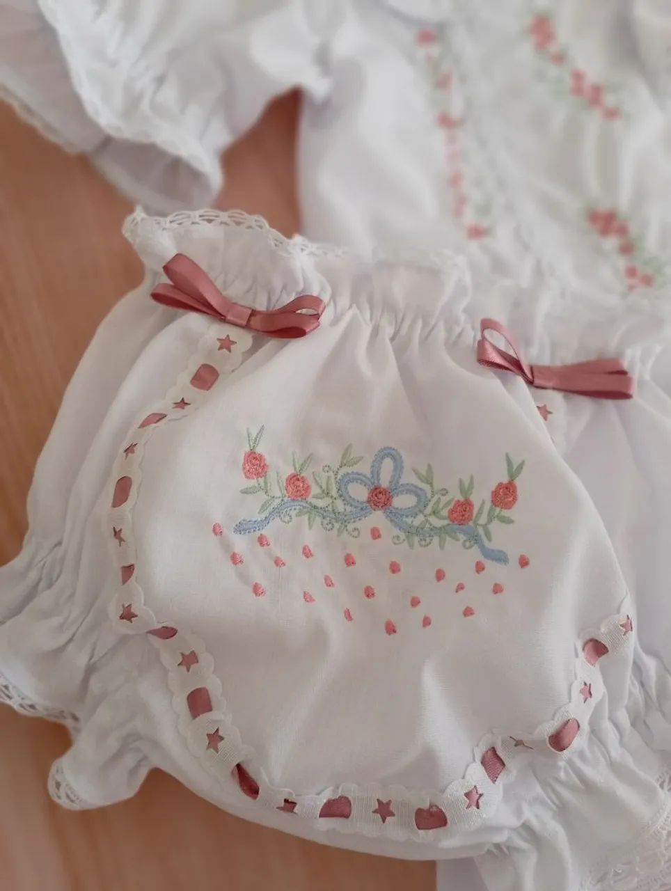 Vestido kit bordado para bebê  - Foto 3