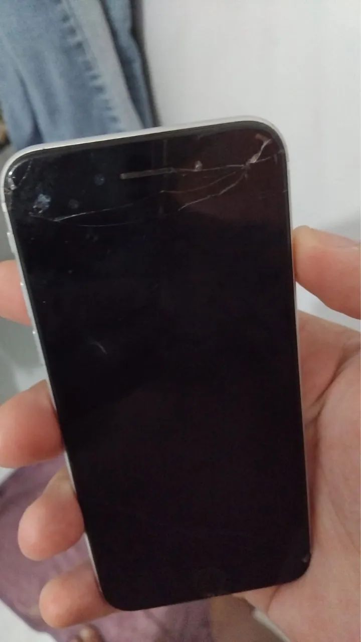 IPHONE SE, VENDO OU TROCO - Foto 2