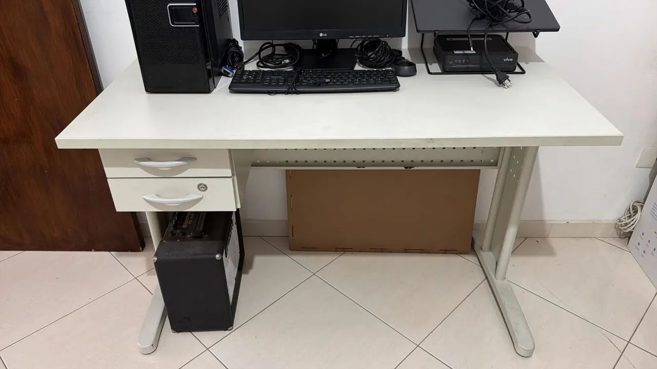 Mesa para Escritório com 2 Gavetas - 1,20 m - Foto 3