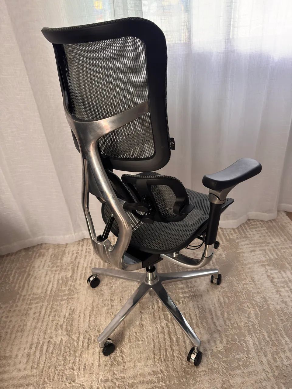 Cadeira ergonômica premium - Elements UNA
