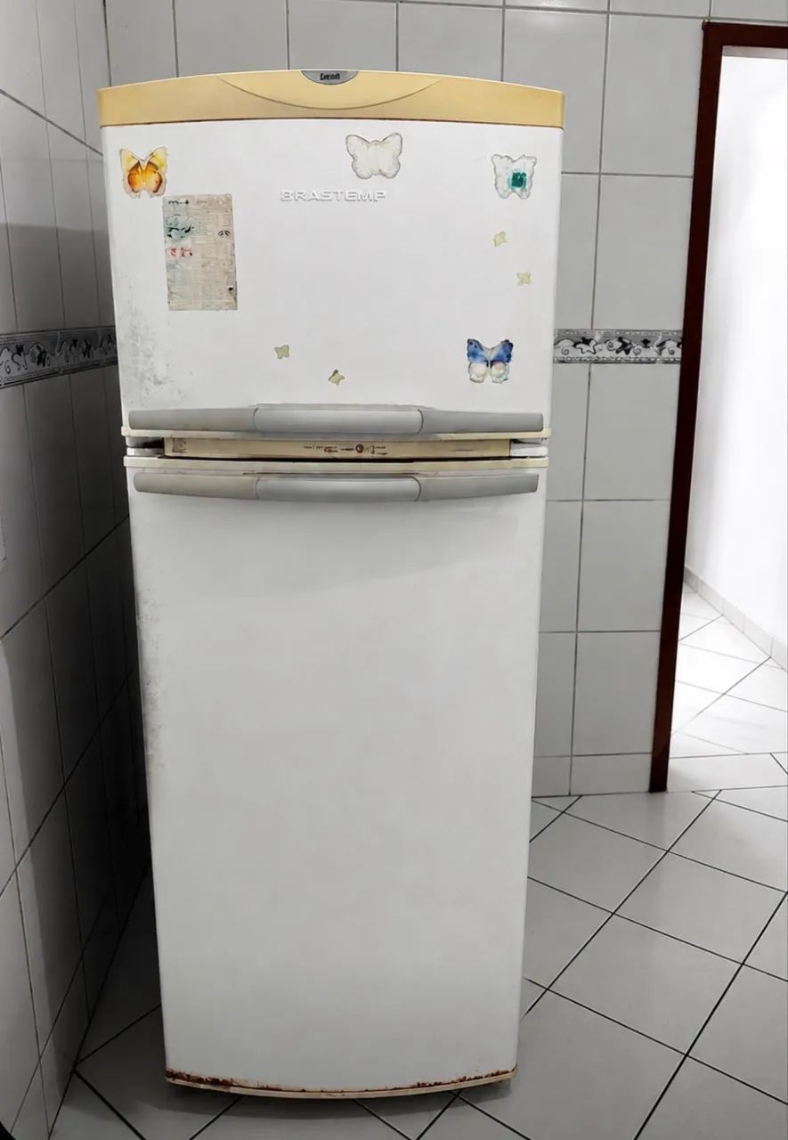 Vendo Geladeira 