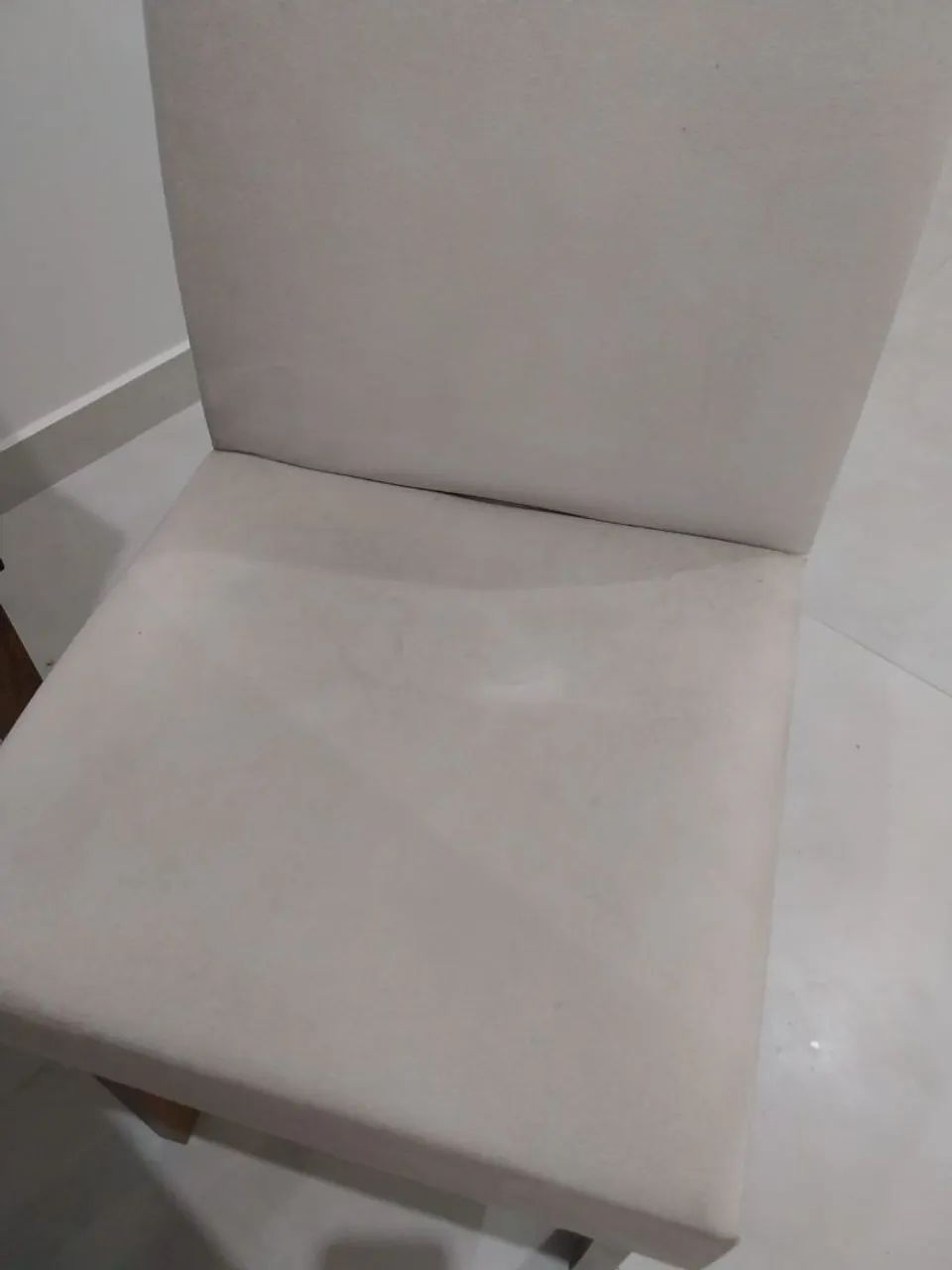Mesa com 4 Cadeiras - Foto 4