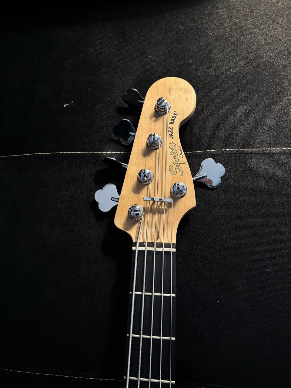 Squier Deluxe V active - Foto 5