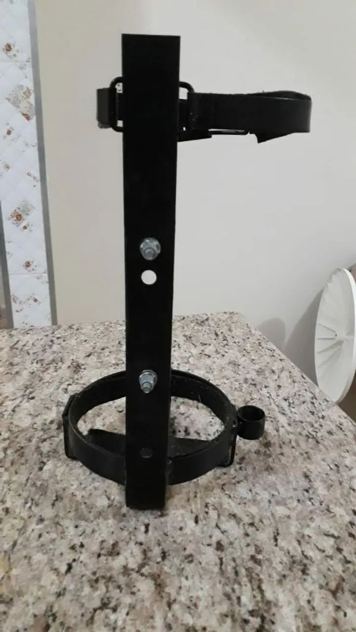 Dois suportes para extintor de 2kg e 4kg  - Foto 4