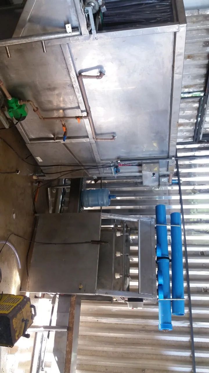 Máquina de limpeza e envase de garrafão de águas com esteiras - Foto 2