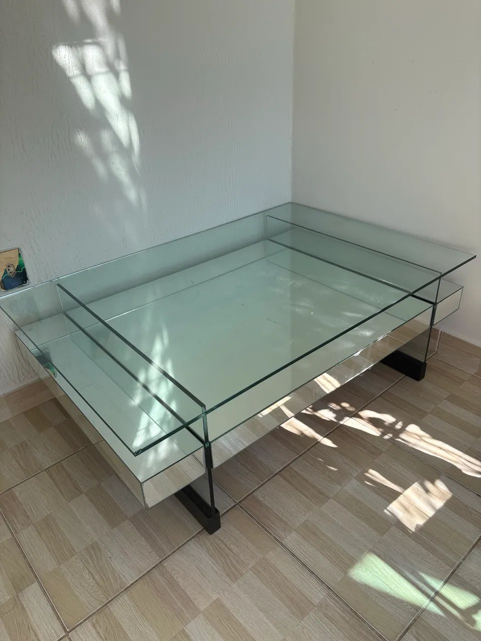 Mesa de centro espelhada 