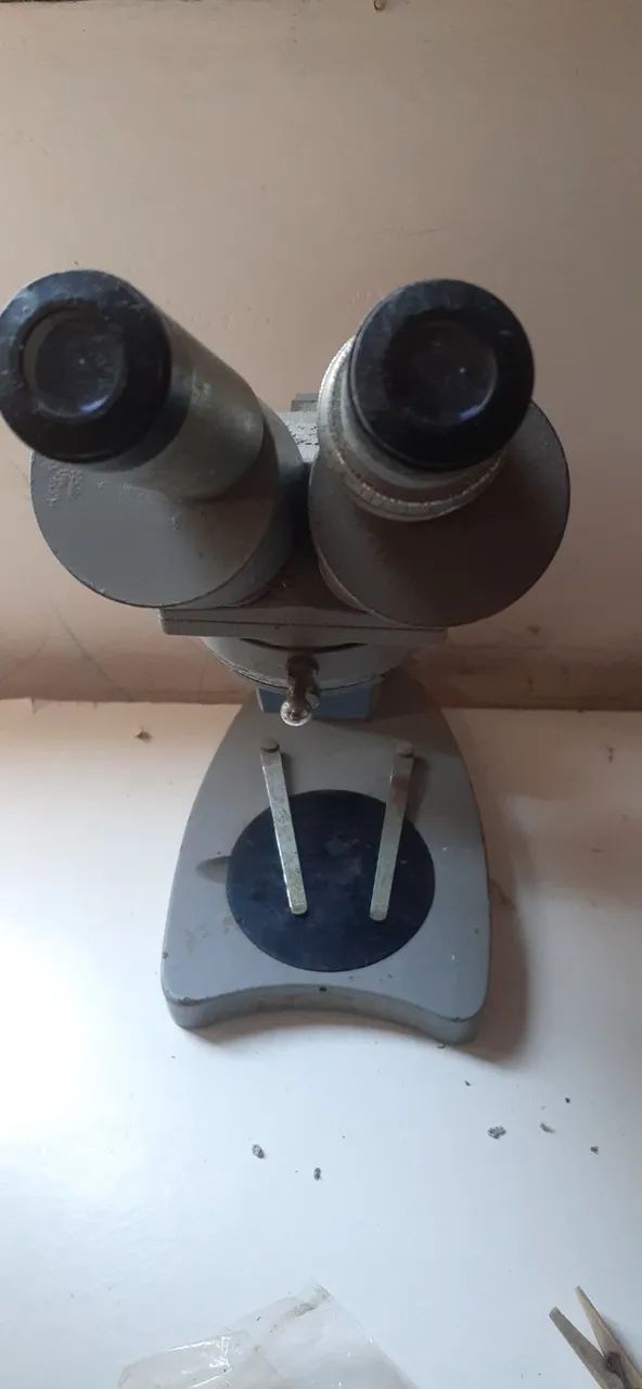 Microscópio exterio binocular 