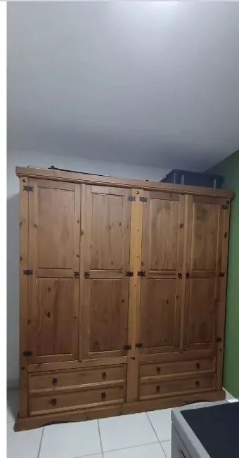 Guarda roupa madeira 