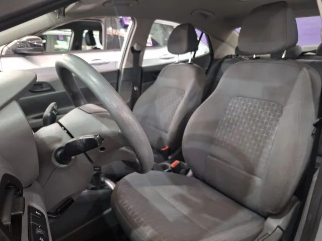 Hyundai HB20S Comfort Plus 1.0 Flex 12V Mec., foto 5 de 9