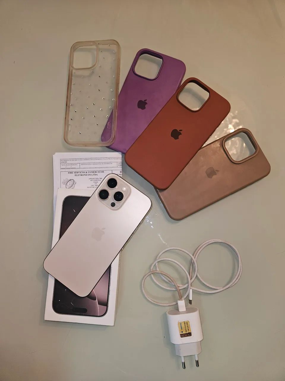 iPhone 16 Pro Max 256 GB - Desert Titanium (Dourado)