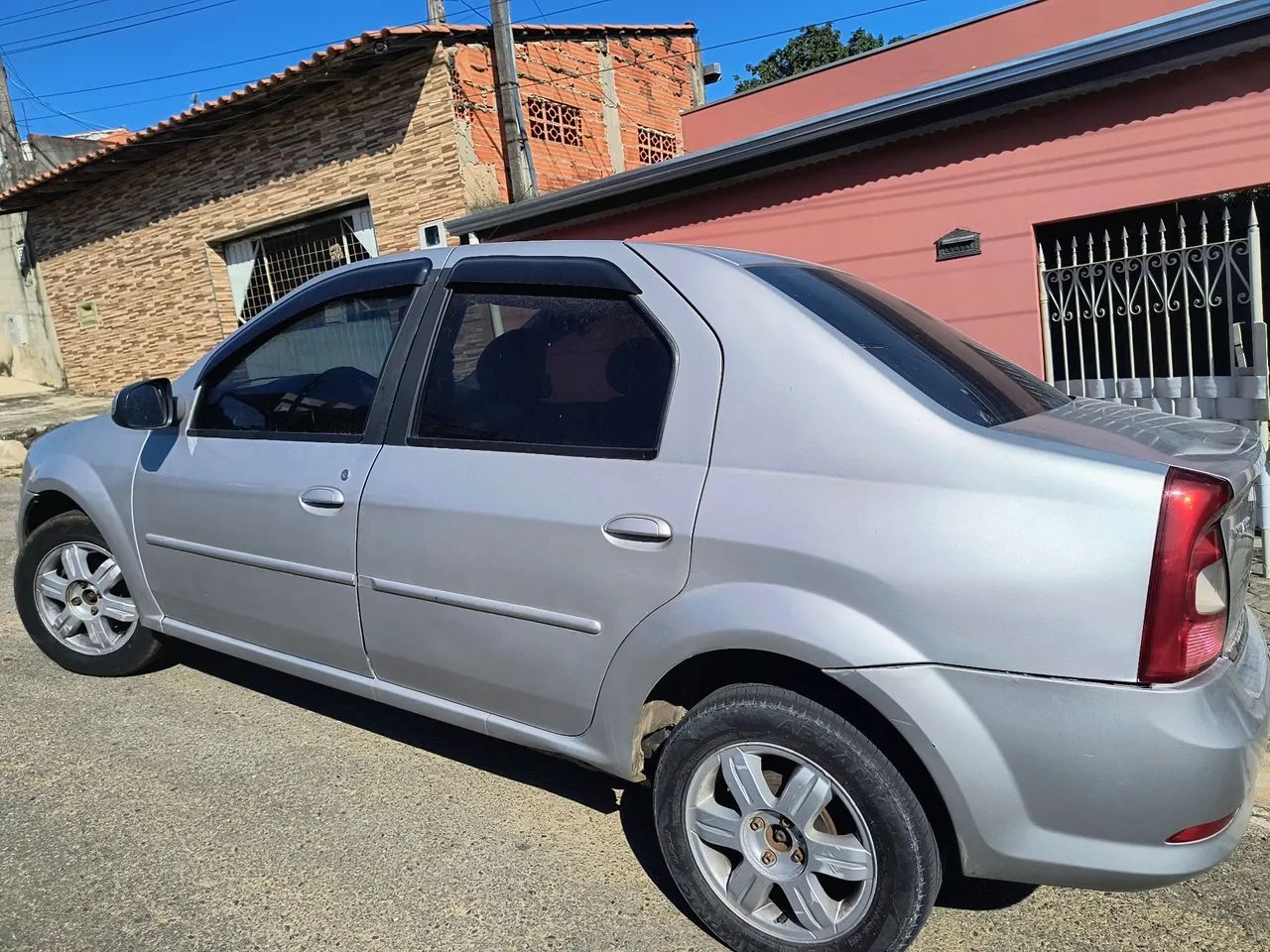 Renault Logan Expression Hi-flex 1.6 8V 4P 2012 - Foto 3