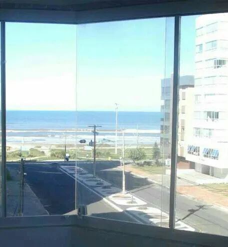 Capão Alugo Apt. 3 dormitórios com Suítes 1 quadra com vista para o mar 