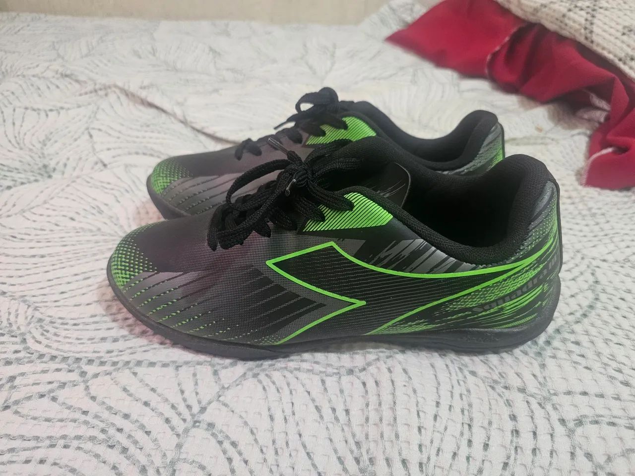Chuteira Diadora