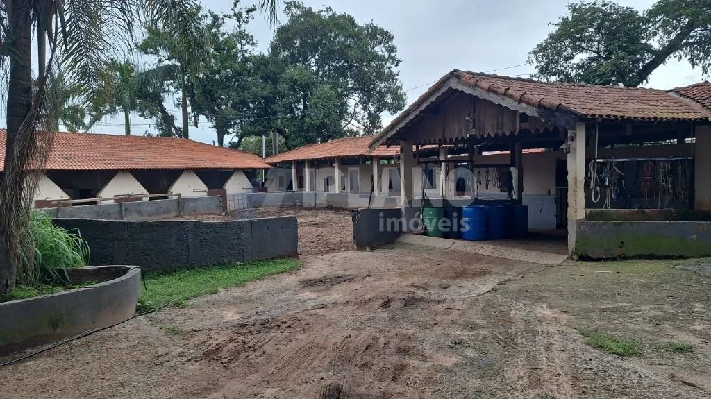VENDA DE SÍTIO, EXCELENTE LOCALIZAÇÃO, PISCINA, CASA SEDE, BAIAS PARA CAVALO... - Foto 2