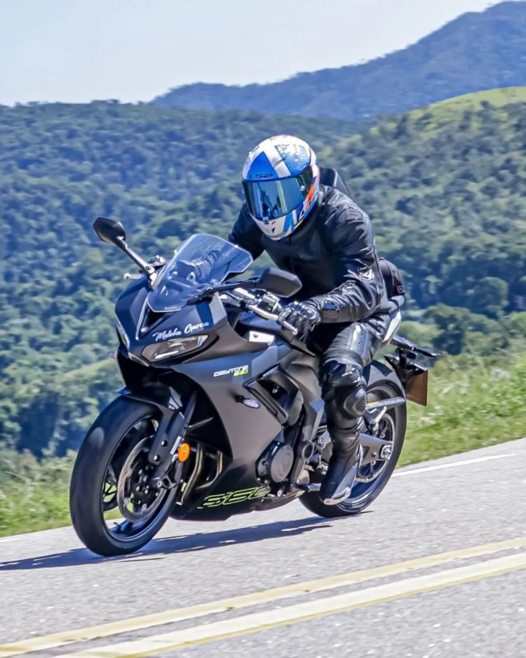 Triumph Daytona 660 - Foto 2