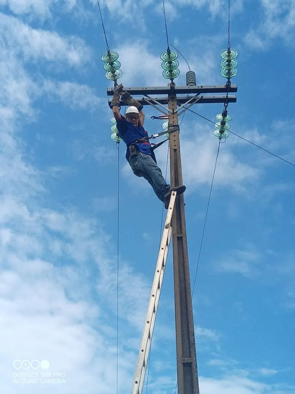 Trabalho com alta e baixa tensão  - Foto 2
