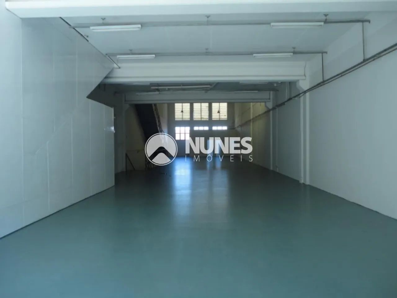 ARMAZÉM COMERCIAL / INDUSTRIAL EM ÓTIMO ESTADO / EXCELENTE LOCALIZAÇÃO E CONSTRUÇÃO - Foto 2