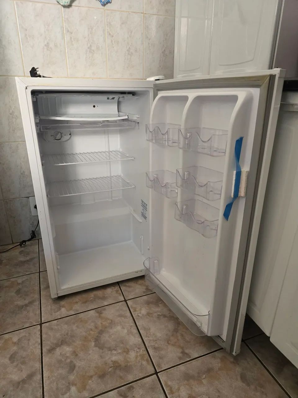 Frigobar Electrolux 122L Branco RE120