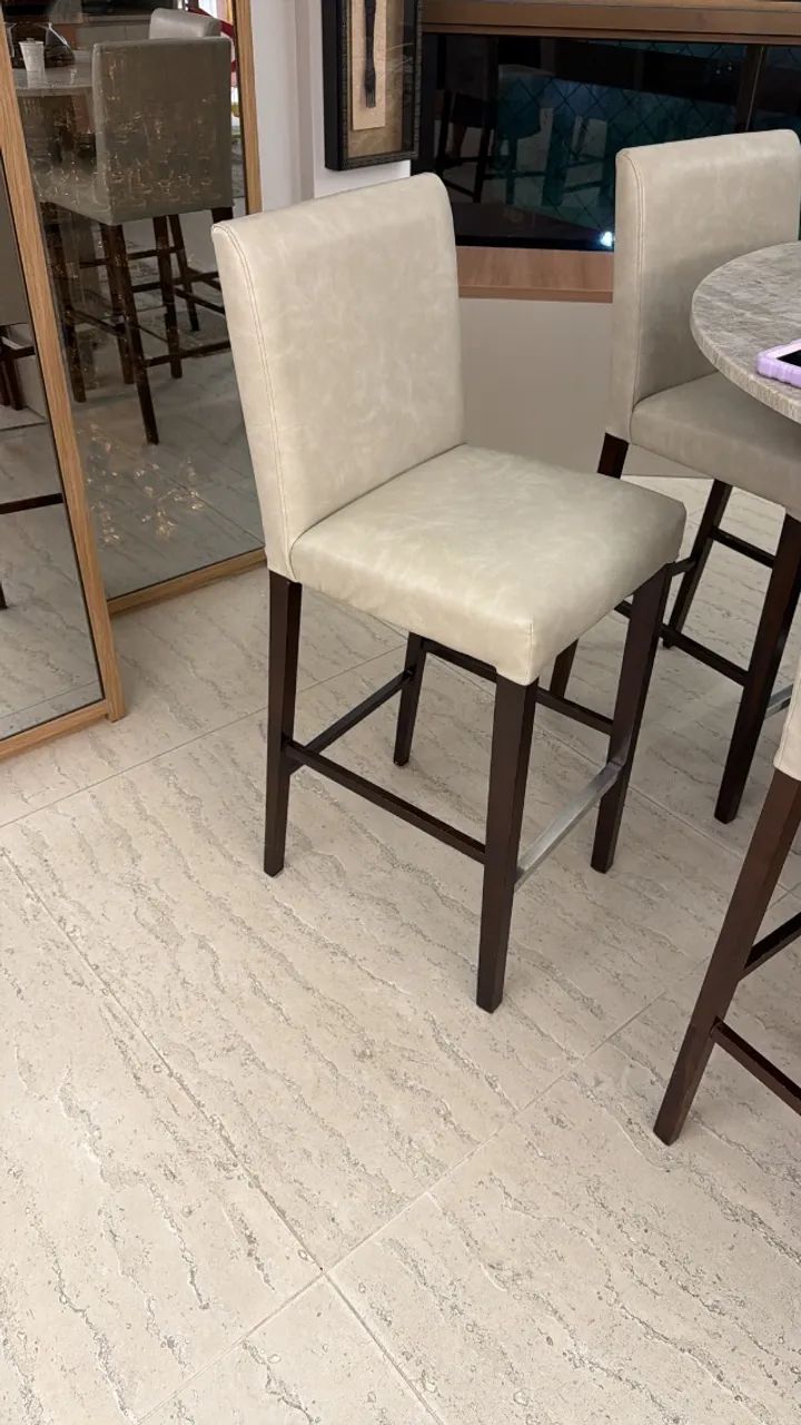Mesa de jantar com cadeiras para 10 lugares - Foto 4
