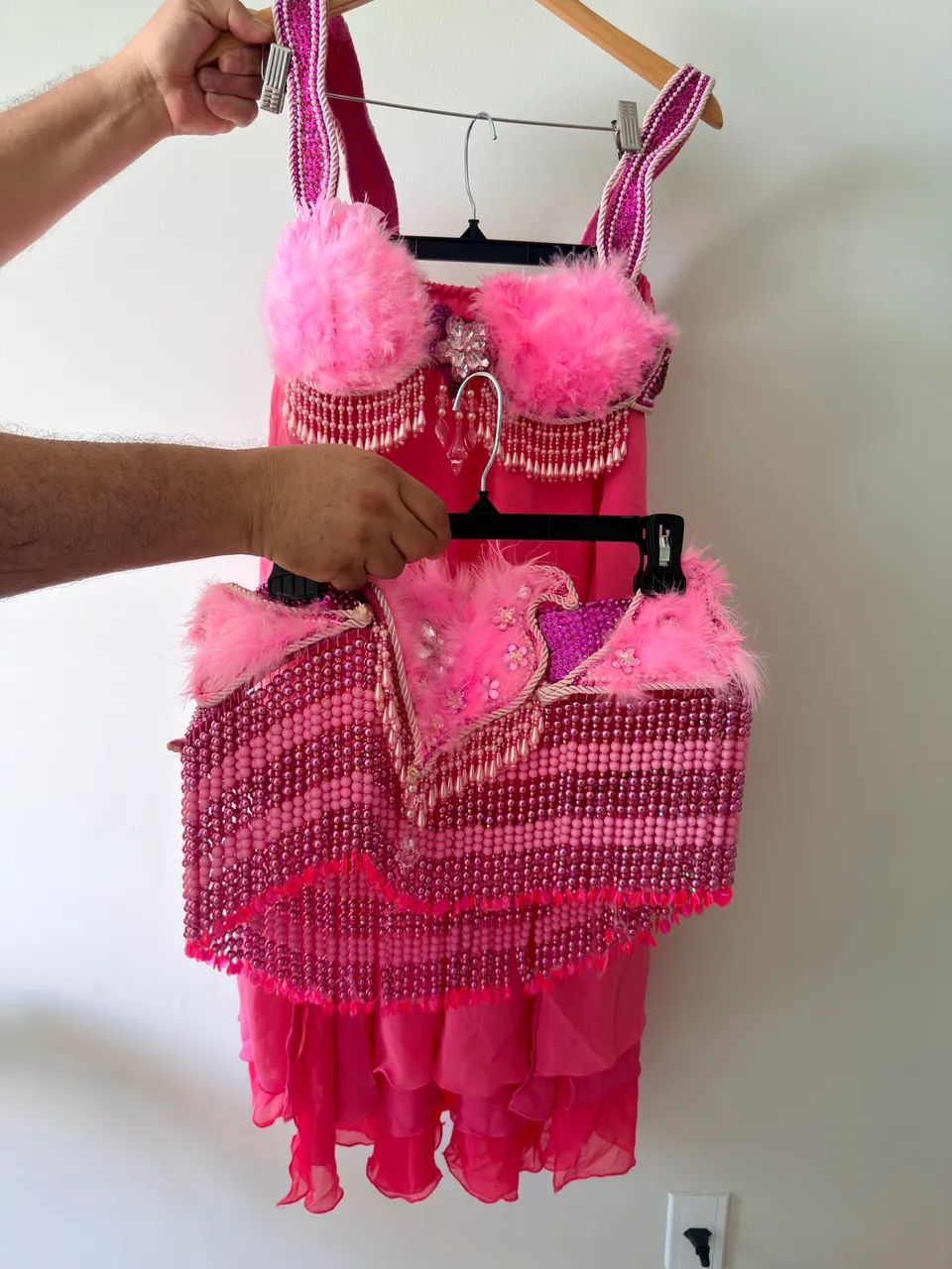Conjunto para dança do ventre bordado a mão com saia tripla 