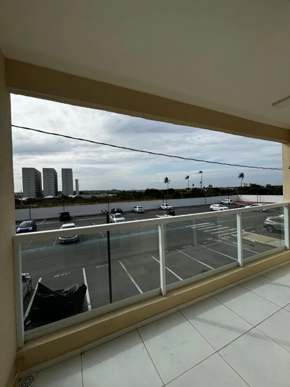 Apartamento de 2 quartos com varanda na Aruana