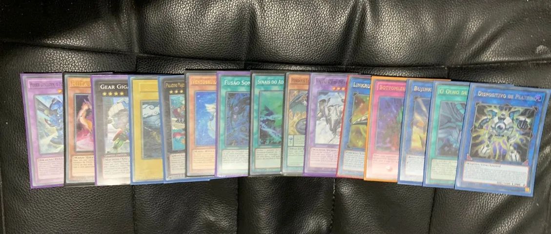 Lote de cartas Super e Ultra rare de Yugioh