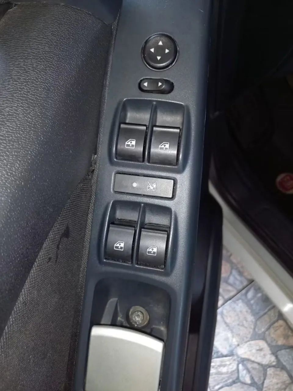 Fiat Idea Attractive 1.4 Fire Flex 8V 5P 2014 - Foto 4