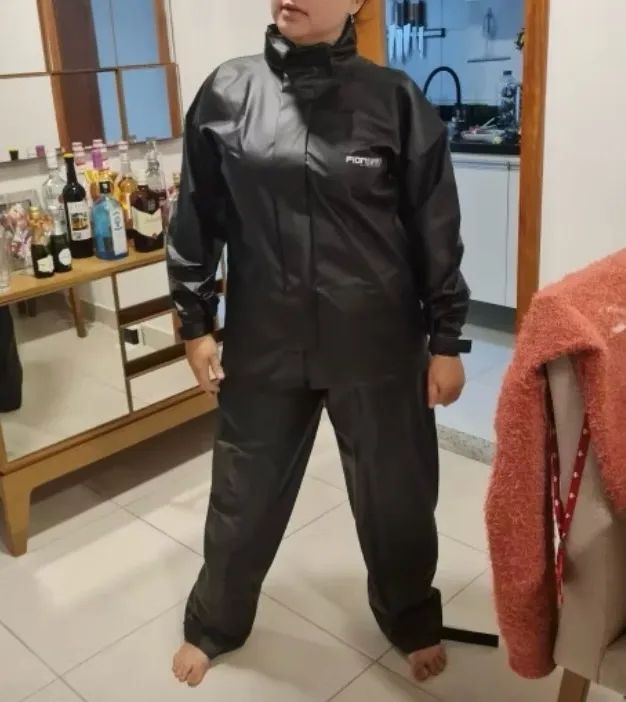 Capa de chuva feminina 
