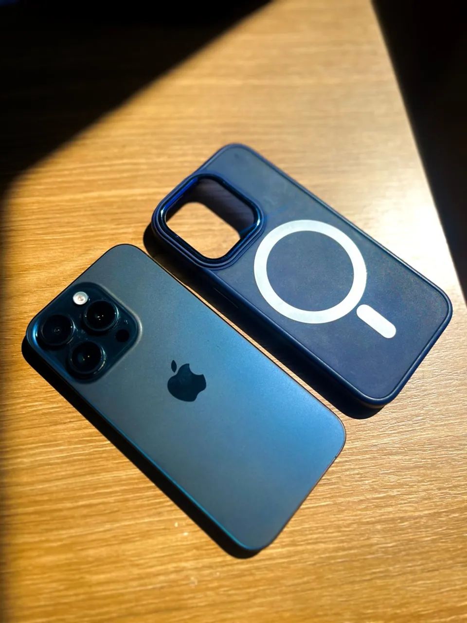 iPhone 15 Pro Tinânio Azul