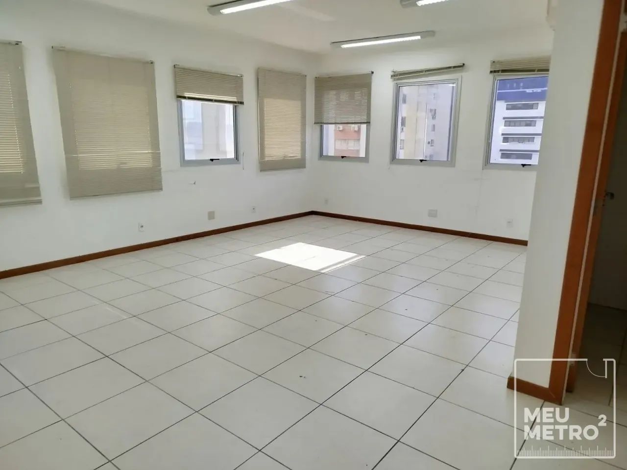 Sala à venda, no Centro, em Florianópolis.