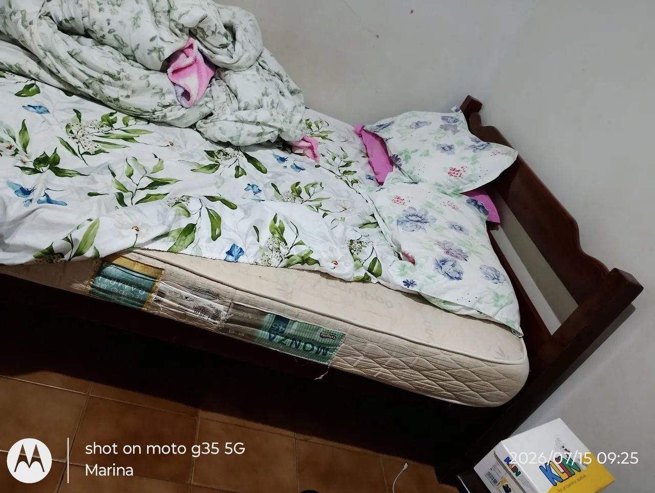 Cama de casal com colchão 