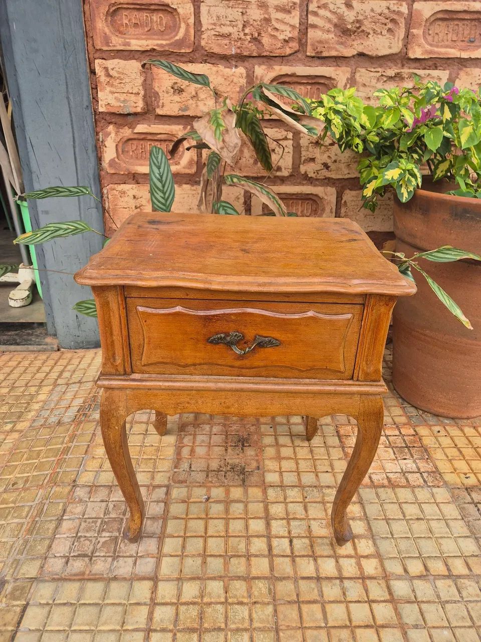 Mesa de cabeceira antiga  - Foto 4