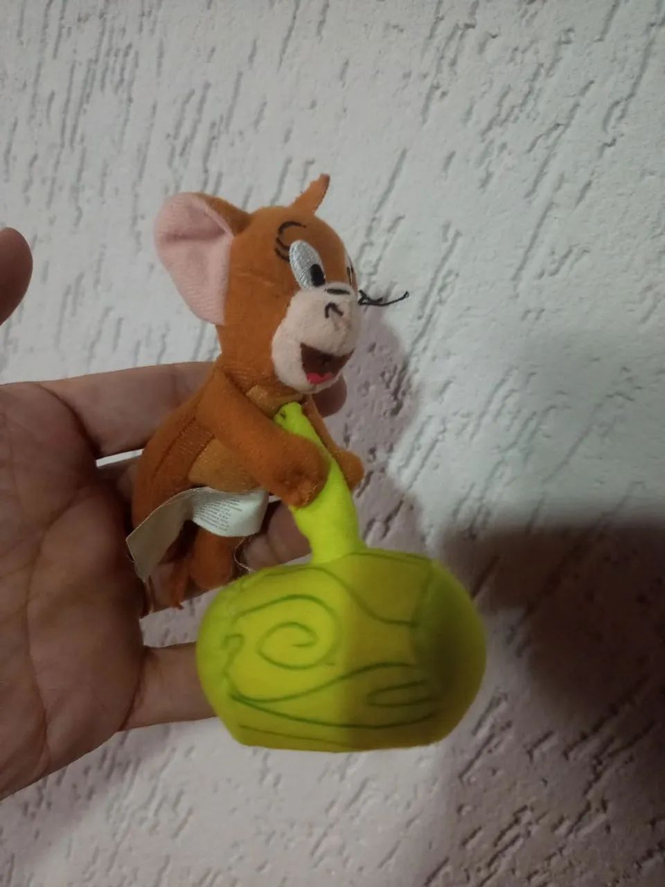 boneco miniatura e pelúcia Jerry usados na condição das fotos  - Foto 4