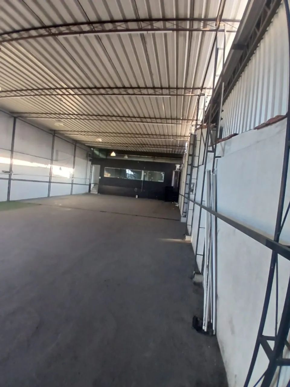 ÓTIMA LOJA COM 330 M2 NA EST INT MAGALHÃES EM VILA VALQUEIRE. - Foto 5