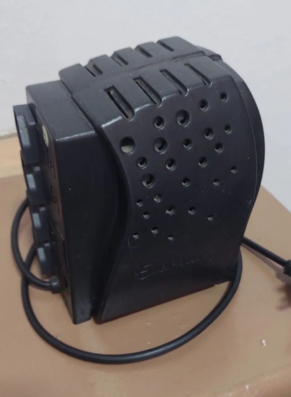 Estabilizador Enermax com fusível de proteção  - Foto 2