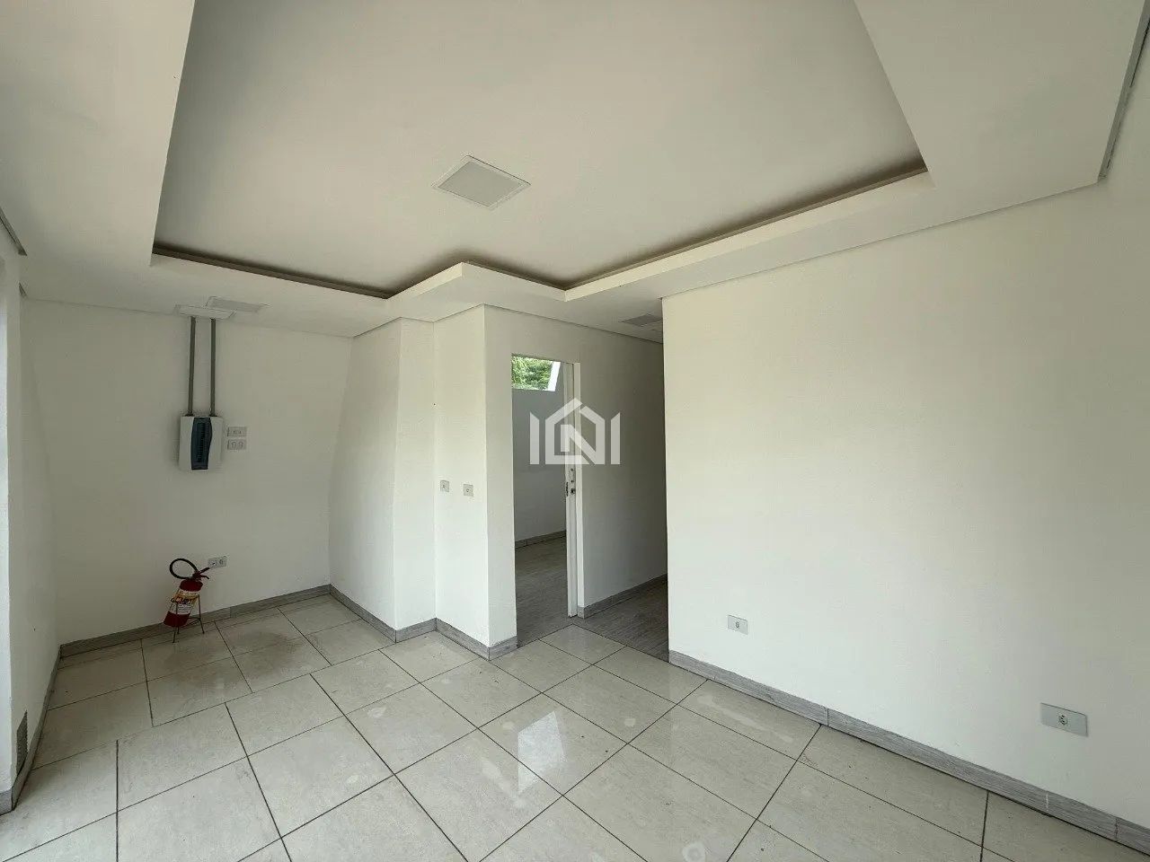 Sala comercial térrea para Locação no miolo da Granja Viana - Foto 2