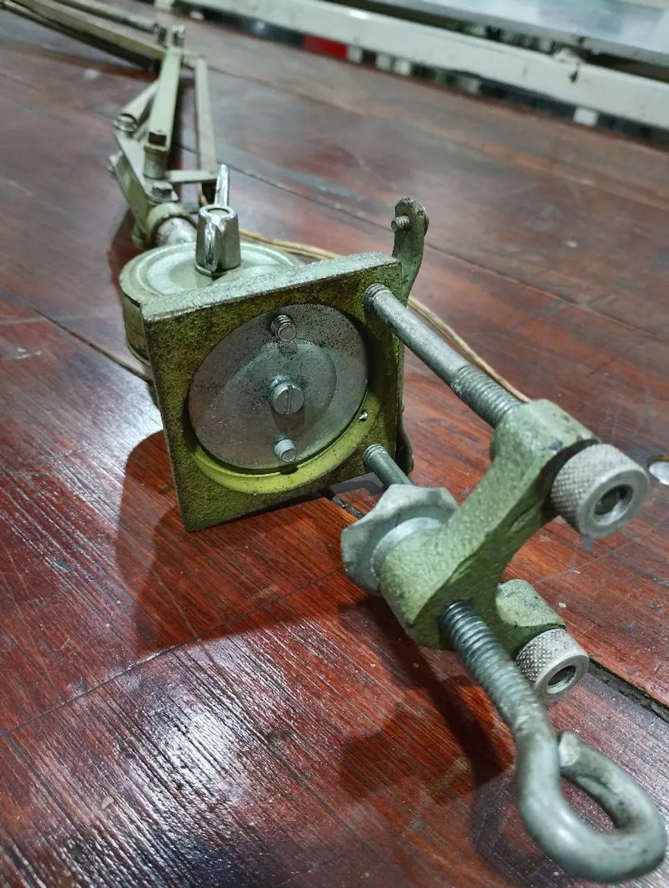 Luminária articulada antiga  - Foto 2