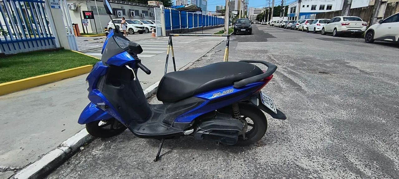VD Yamaha Fluo 2022/23 - Foto 3