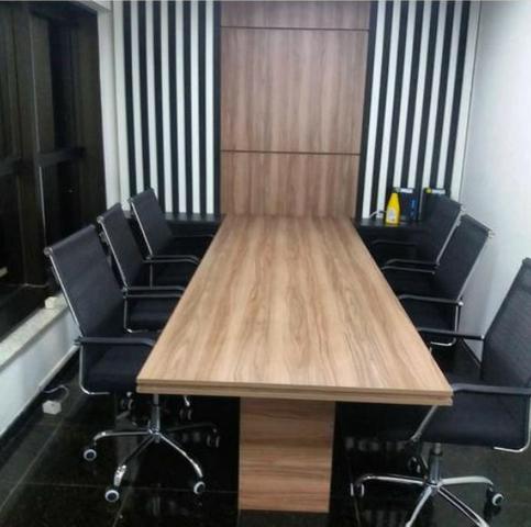 Mesa c Painel de TV embutido para empresas - Foto 3