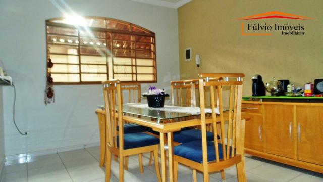 Excelente sobrado, aos pés do Park Way, 5 quartos, 2 suítes - Foto 12
